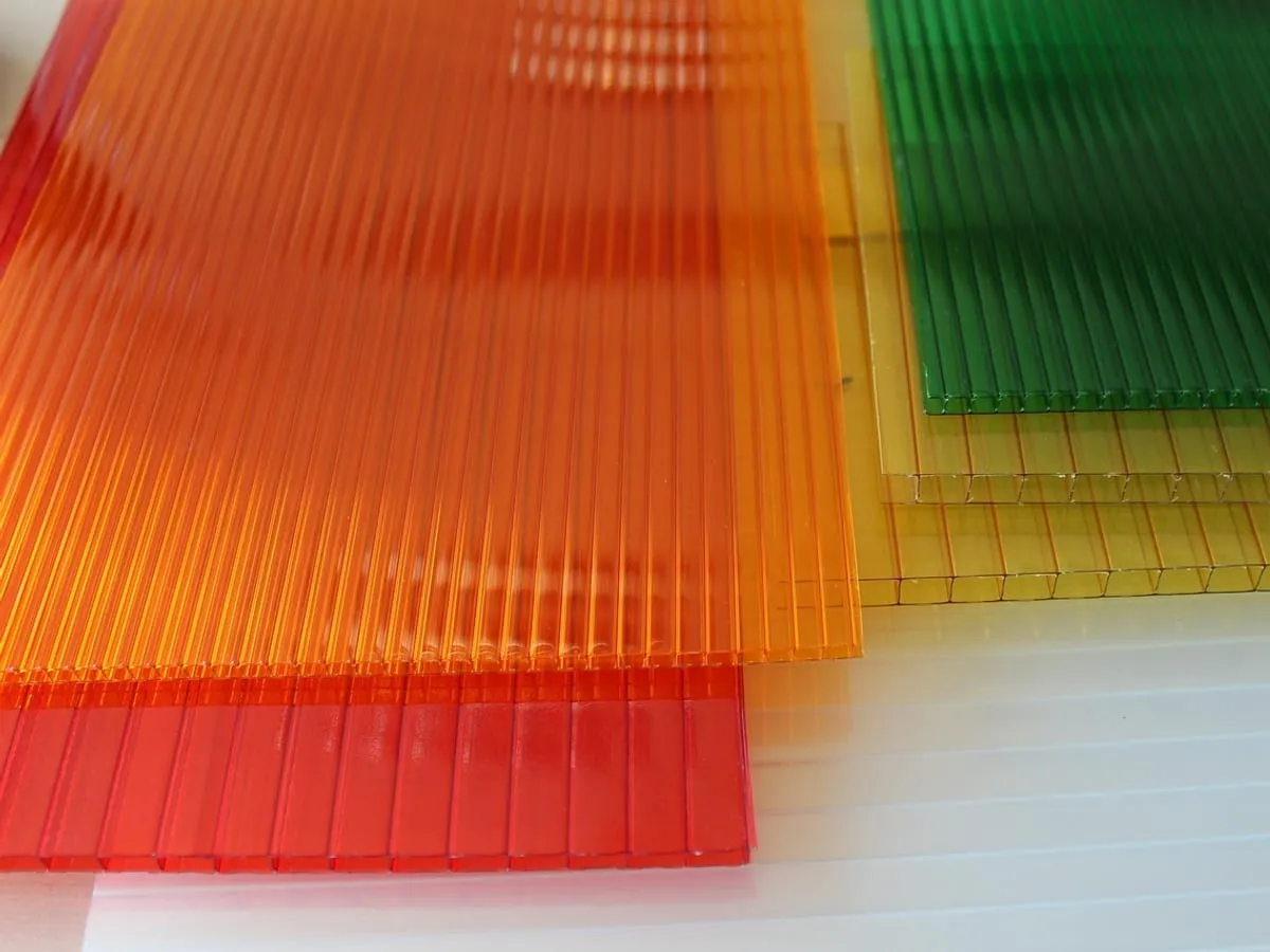 Plaque plastique — sourcing en Turquie